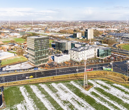 Bureaux haut de gamme à louer dans la tour Westwing