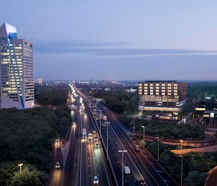 Nieuwbouw kantoren (632 m²-8.602 m²) aan Kortrijksesteenweg