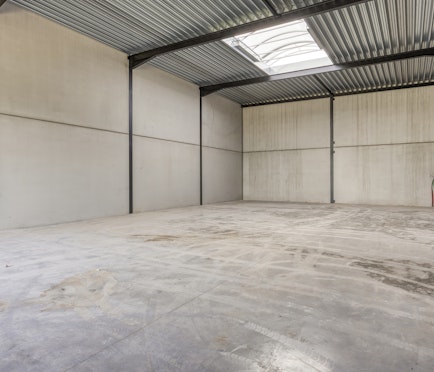 Unités PME récemment construites à vendre à Tielt