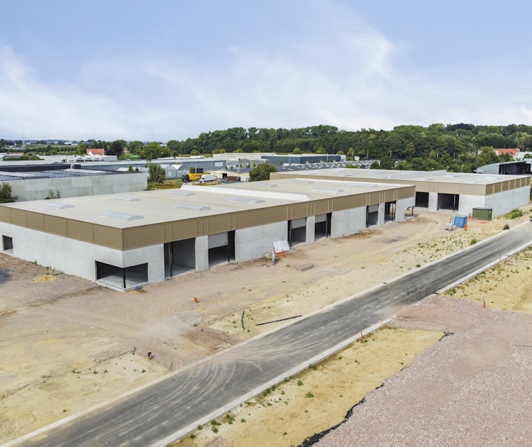 Unités PME récemment construites à vendre à Tielt