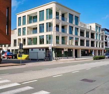 Nieuwbouwkantoren (1.016 m²) te huur in Brugge.