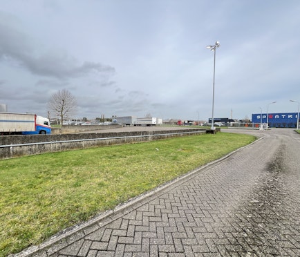 Magazijnen (6.270 m² - 15.370 m²) te huur in Dendermonde