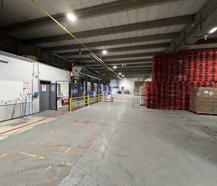 Magazijnen (6.270 m² - 15.370 m²) te huur in Dendermonde