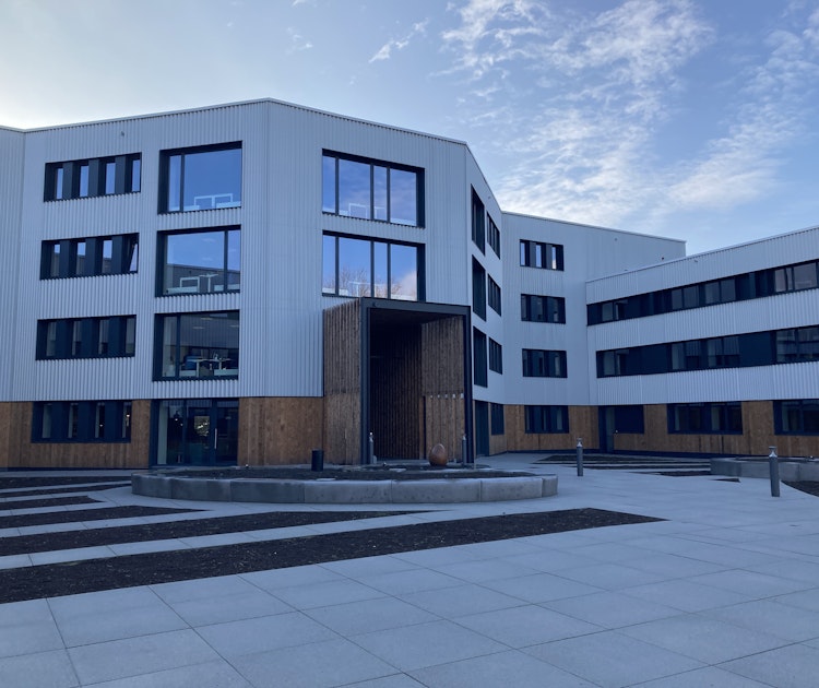 Gerenoveerde kantoren (185 m²-2.940 m²) te huur in Gent