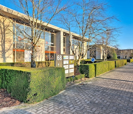 Kantoren (132 m²-174 m²) aan Kortrijksesteenweg in Sint-Martens-Latem