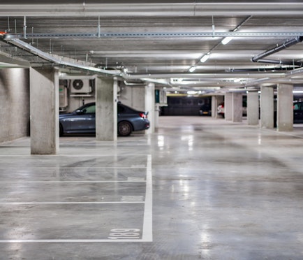 Dunant Gardens - Autostaanplaatsen