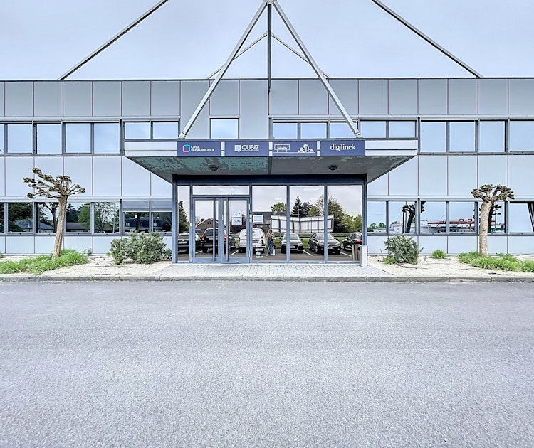 Kantoren (96 m² - 773 m²) te huur in Nazareth-De Pinte
