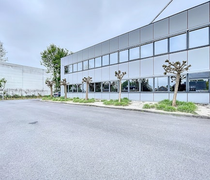 Kantoren (96 m² - 773 m²) te huur in Nazareth-De Pinte