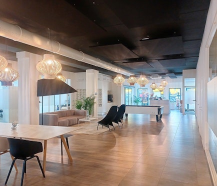 Kantoren (20 - 135 m²) in IDOLA bedrijvencentrum te Lochristi