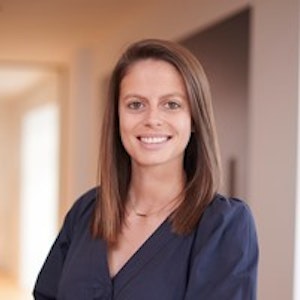 Caroline Mares 2021 200x200